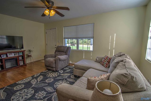 110 Willis Shavers Street, Hollywood, AL 35752