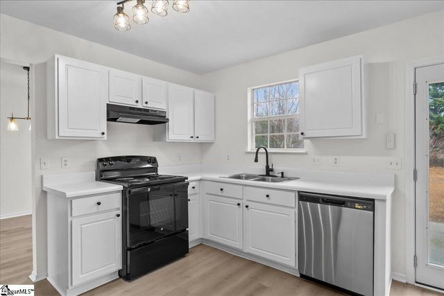 203 Tripmont Court, Simpsonville, SC 29680