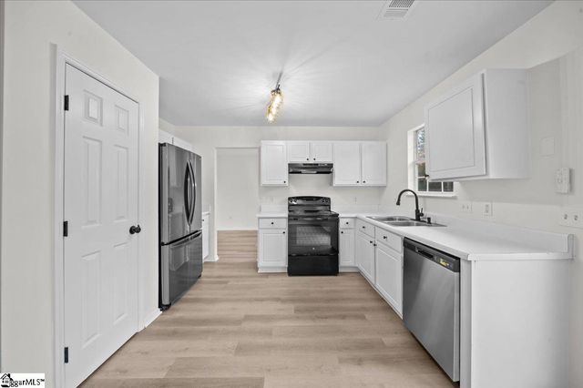 203 Tripmont Court, Simpsonville, SC 29680