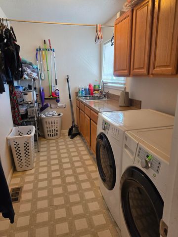 5556 State Street, Klamath Falls, OR 97603