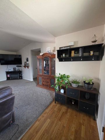 5556 State Street, Klamath Falls, OR 97603