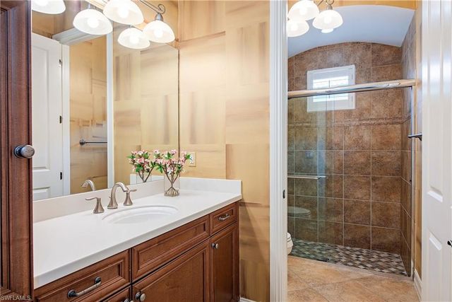 7643 Cottesmore DR, Naples, FL 34113