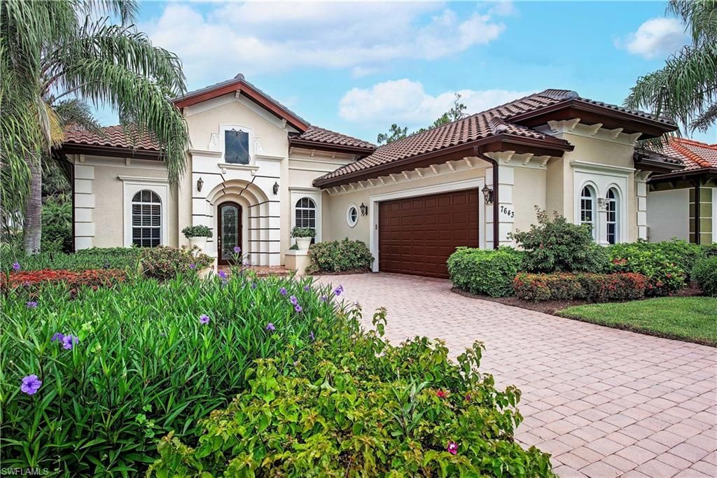 7643 Cottesmore DR, Naples, FL 34113