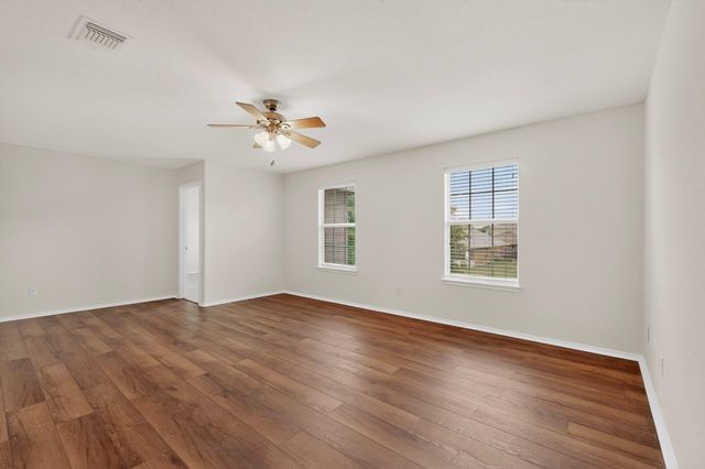 149 Mallard LN, Leander, TX 78641