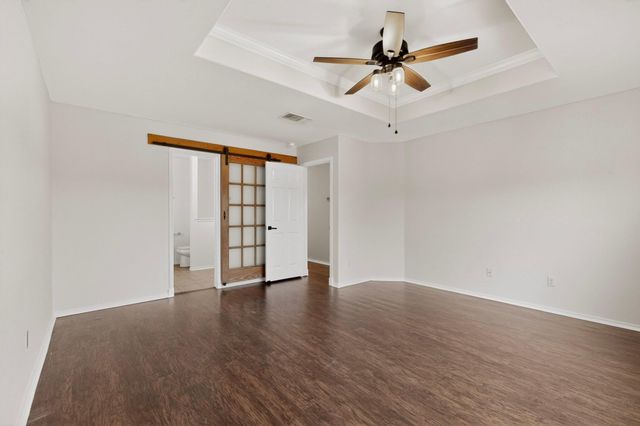 149 Mallard LN, Leander, TX 78641