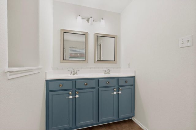 149 Mallard LN, Leander, TX 78641