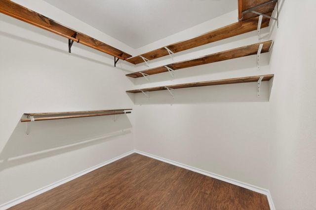 149 Mallard LN, Leander, TX 78641