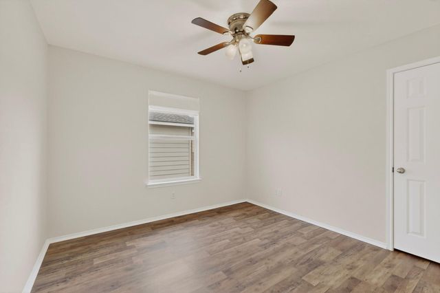 149 Mallard LN, Leander, TX 78641