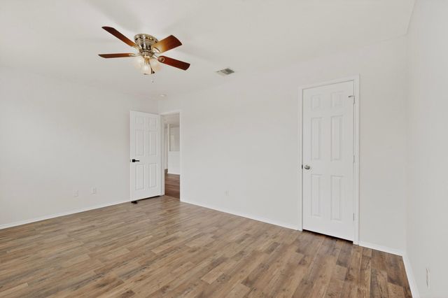 149 Mallard LN, Leander, TX 78641