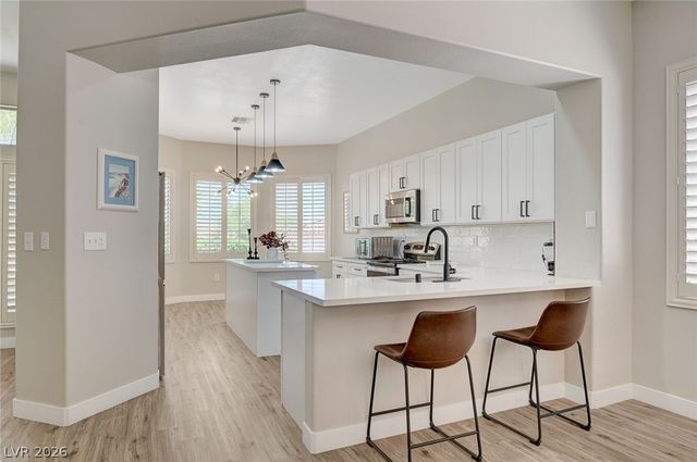 10613 Spring Garden Court, Las Vegas, NV 89134