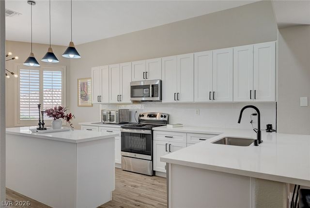 10613 Spring Garden Court, Las Vegas, NV 89134