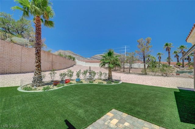10613 Spring Garden Court, Las Vegas, NV 89134