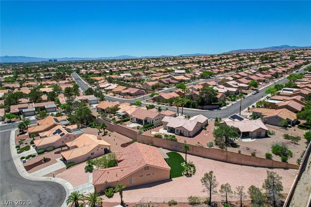 10613 Spring Garden Court, Las Vegas, NV 89134