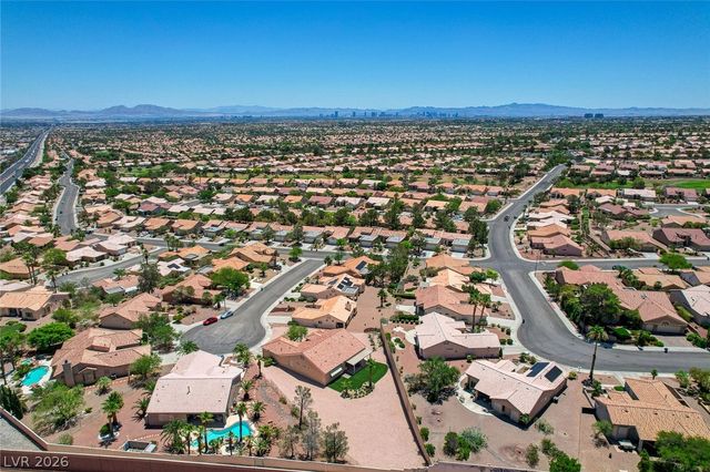 10613 Spring Garden Court, Las Vegas, NV 89134
