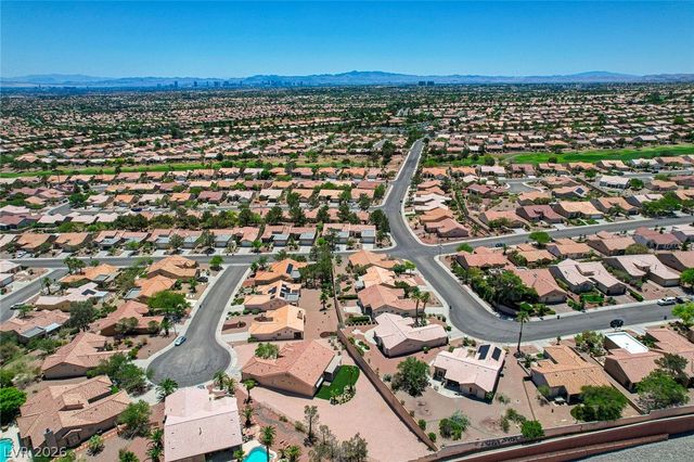 10613 Spring Garden Court, Las Vegas, NV 89134