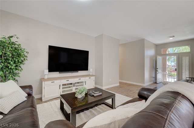 10613 Spring Garden Court, Las Vegas, NV 89134