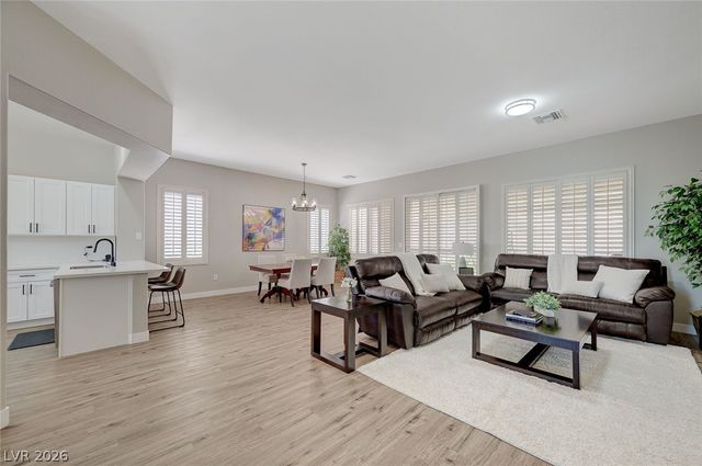 10613 Spring Garden Court, Las Vegas, NV 89134