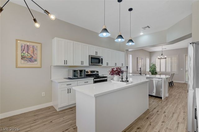 10613 Spring Garden Court, Las Vegas, NV 89134