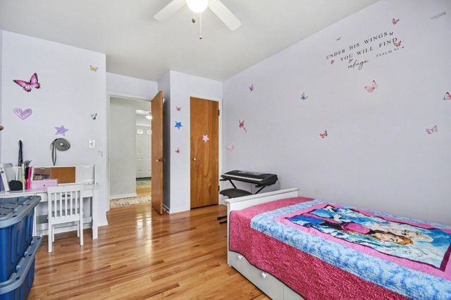 136 Westmont Drive NW, Grand Rapids, MI 49504