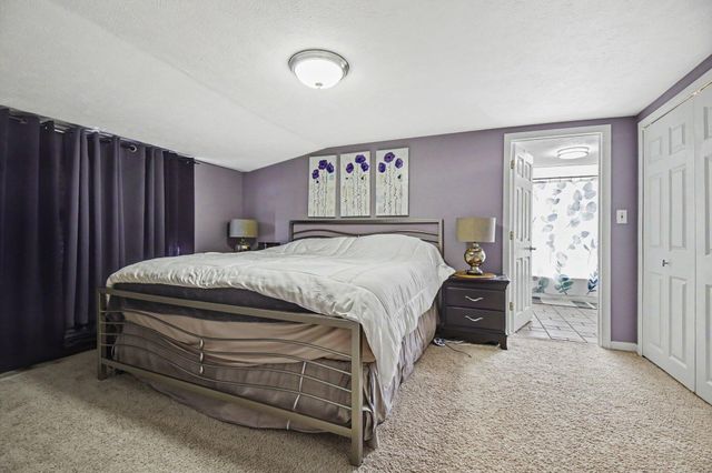 136 Westmont Drive NW, Grand Rapids, MI 49504