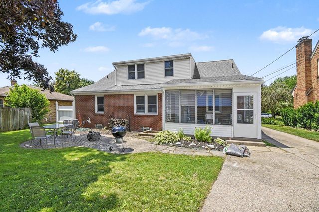 136 Westmont Drive NW, Grand Rapids, MI 49504