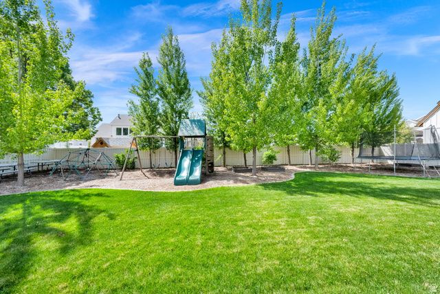 45 N MOUNTAIN VISTAS RD, Kaysville, UT 84037