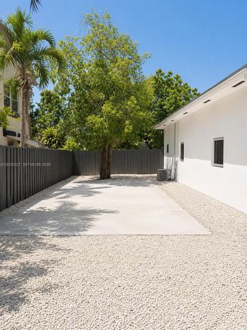 1733 NW 16th St 3, Miami, FL 33125