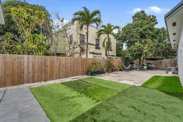 1733 NW 16th St 3, Miami, FL 33125