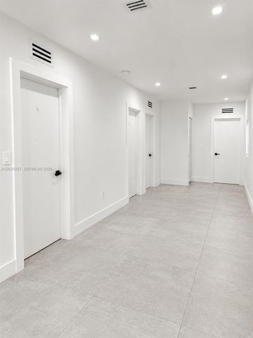 1733 NW 16th St 3, Miami, FL 33125