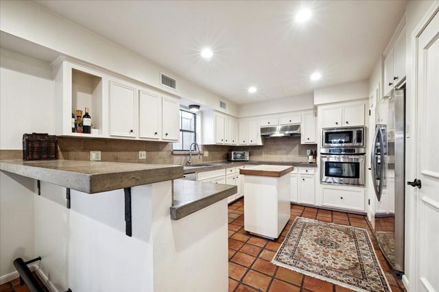 2006 Potomac Drive A, Houston, TX 77057