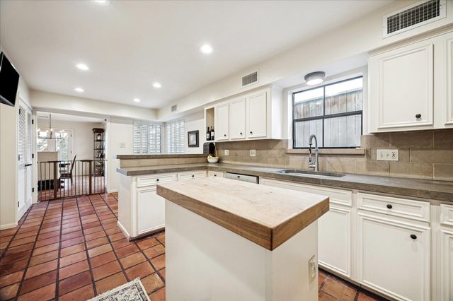 2006 Potomac Drive A, Houston, TX 77057