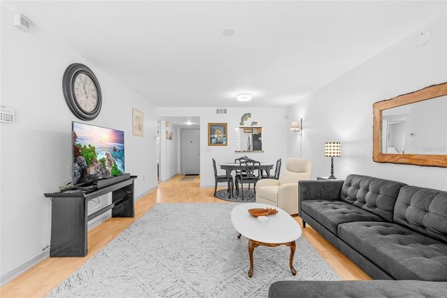 100 GRAND BOULEVARD 106, Tarpon Springs, FL 34689