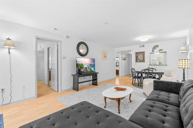 100 GRAND BOULEVARD 106, Tarpon Springs, FL 34689