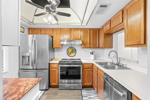 100 GRAND BOULEVARD 106, Tarpon Springs, FL 34689