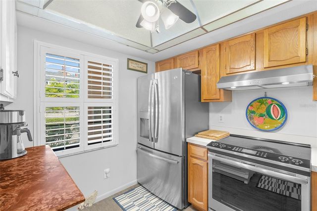 100 GRAND BOULEVARD 106, Tarpon Springs, FL 34689