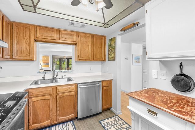 100 GRAND BOULEVARD 106, Tarpon Springs, FL 34689
