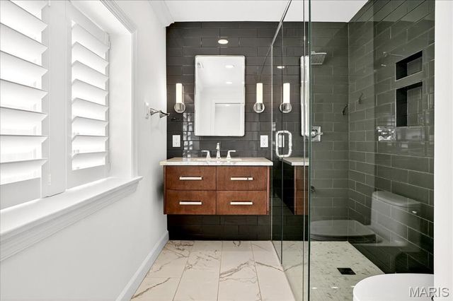 11 Fordyce Lane, Ladue, MO 63124