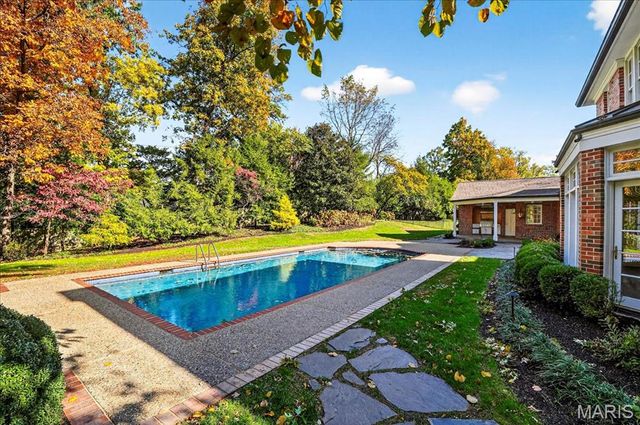 11 Fordyce Lane, Ladue, MO 63124