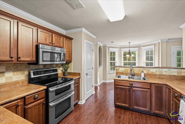 106 Rosales Drive, Bonaire, GA 31005