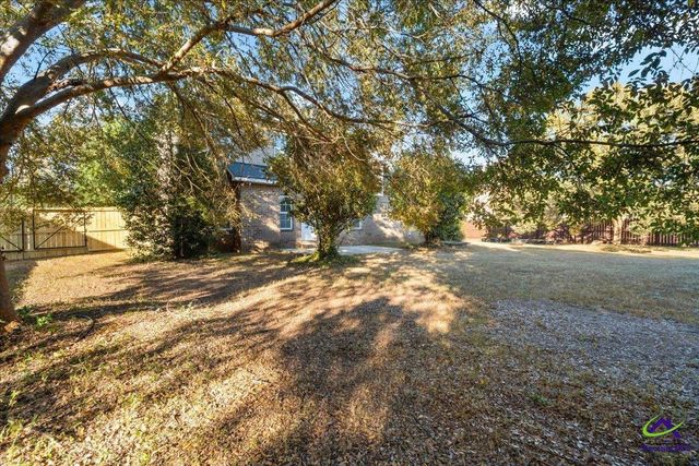 106 Rosales Drive, Bonaire, GA 31005