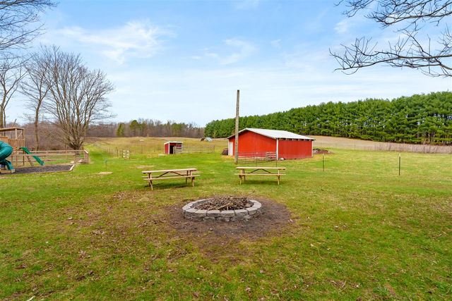 51534 County Road 673, Lawrence, MI 49064