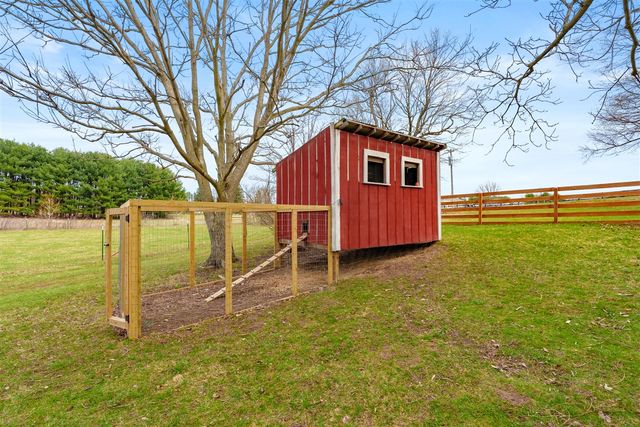 51534 County Road 673, Lawrence, MI 49064