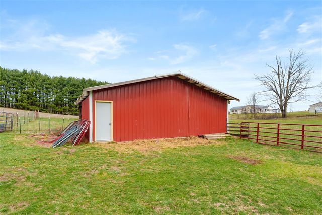 51534 County Road 673, Lawrence, MI 49064