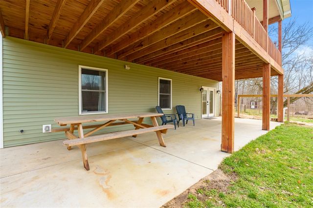 51534 County Road 673, Lawrence, MI 49064