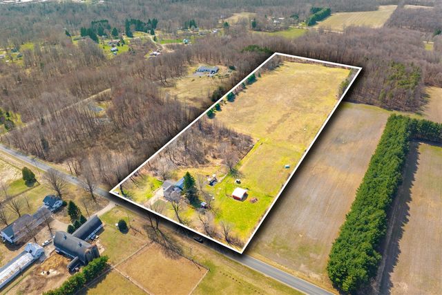 51534 County Road 673, Lawrence, MI 49064