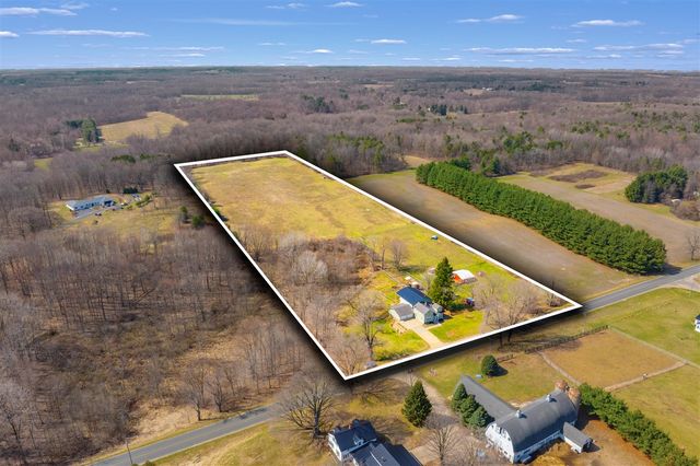 51534 County Road 673, Lawrence, MI 49064