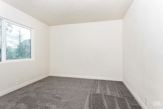 1331 Isabell Road, Bakersfield, CA 93306