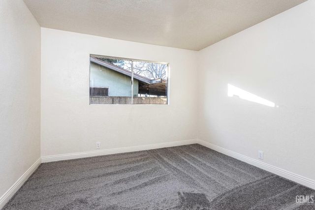 1331 Isabell Road, Bakersfield, CA 93306