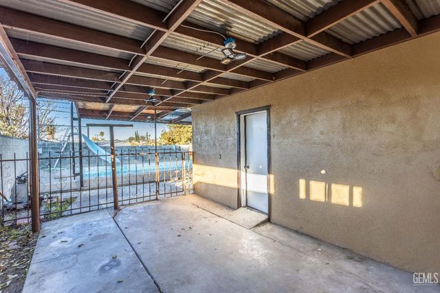 1331 Isabell Road, Bakersfield, CA 93306