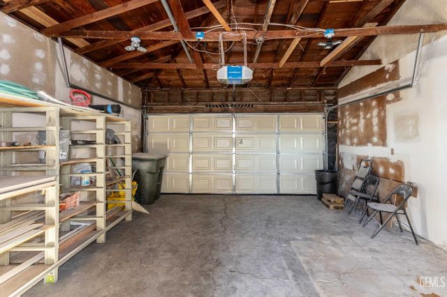 1331 Isabell Road, Bakersfield, CA 93306